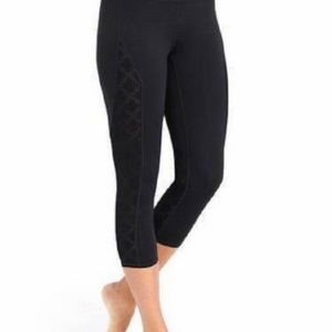 Athleta Black High Rise Lace Chaturanga Capri - L